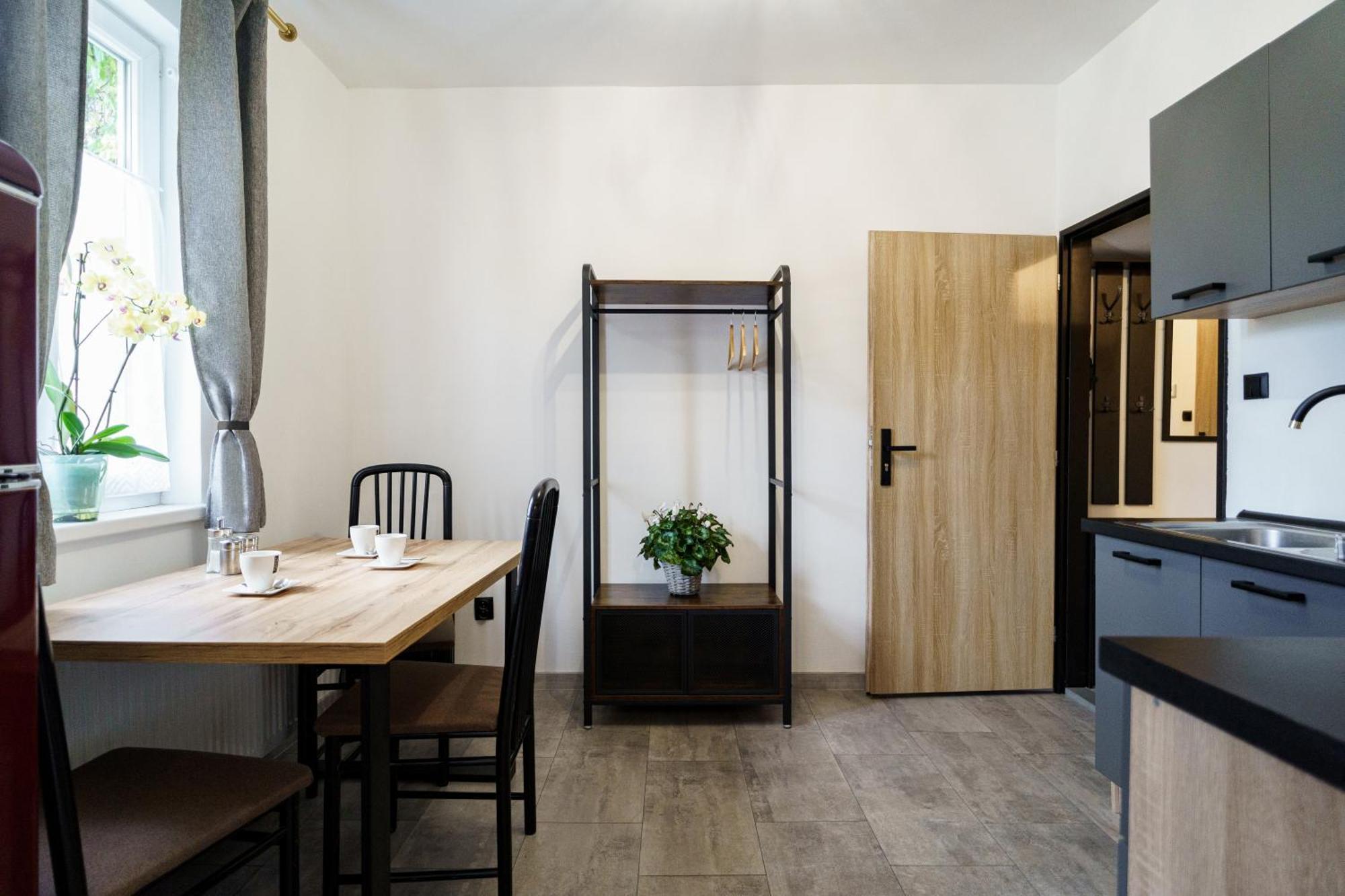 Ateliér Central Banská Štiavnica Esterno foto